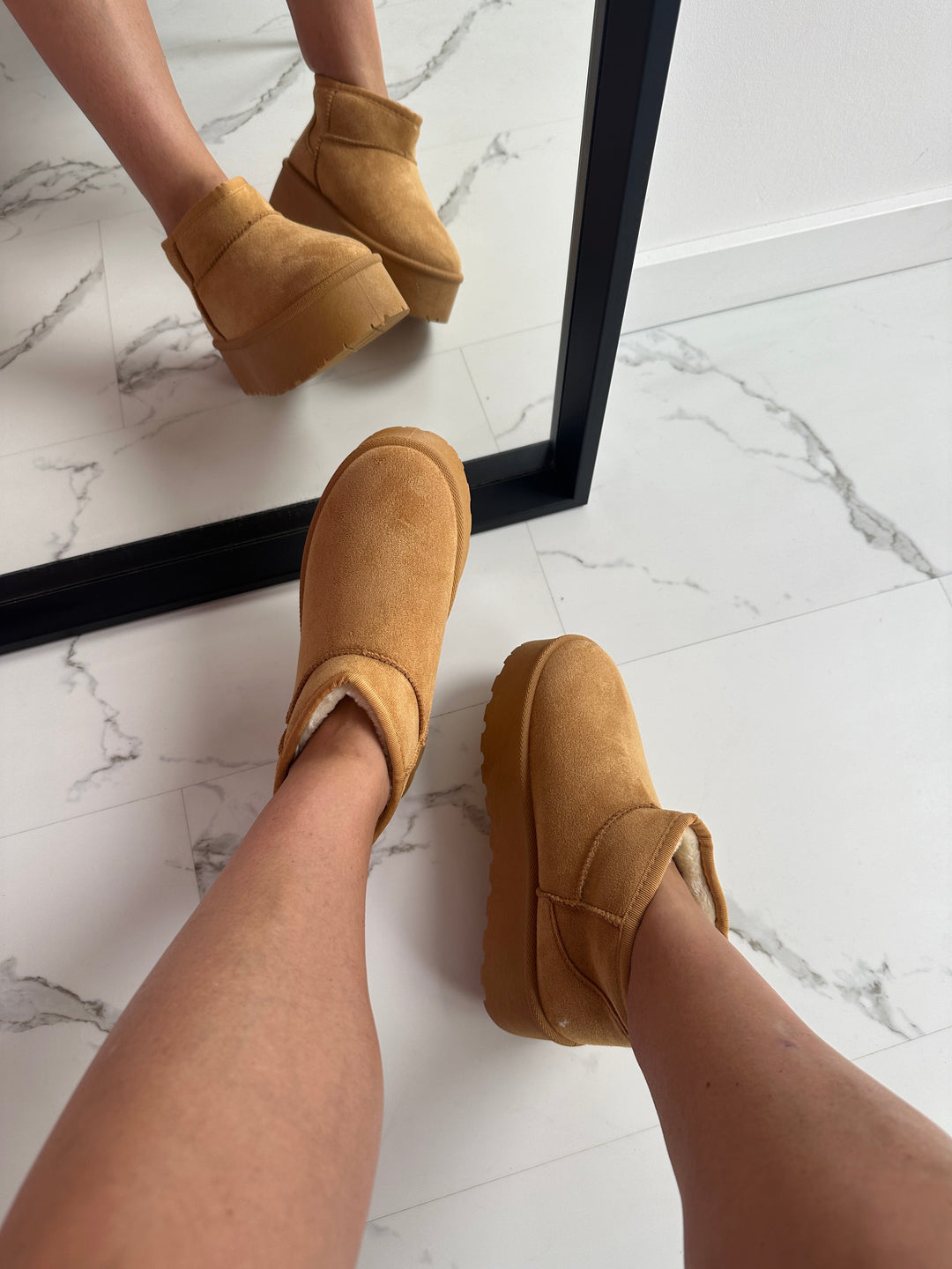 Colinda | Camel Boots